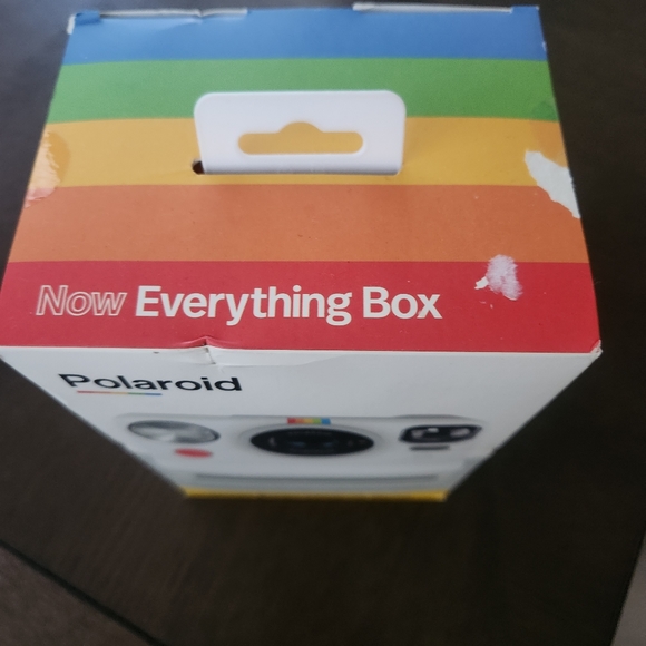 Polaroid camera - Picture 2 of 2